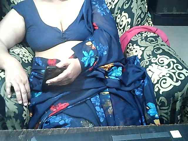 Indianbhabhimilf40 webcam