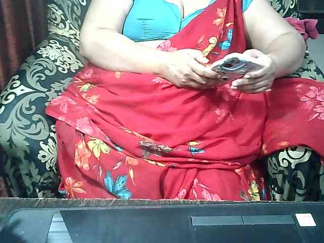 Indianbhabhimilf40 webcam