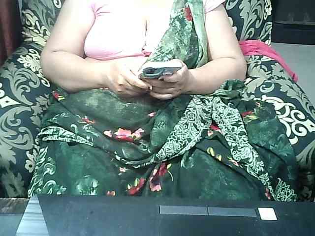 Indianbhabhimilf40 webcam