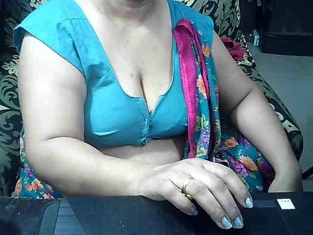 Indianbhabhimilf40 webcam