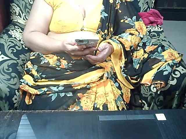 Indianbhabhimilf40 webcam