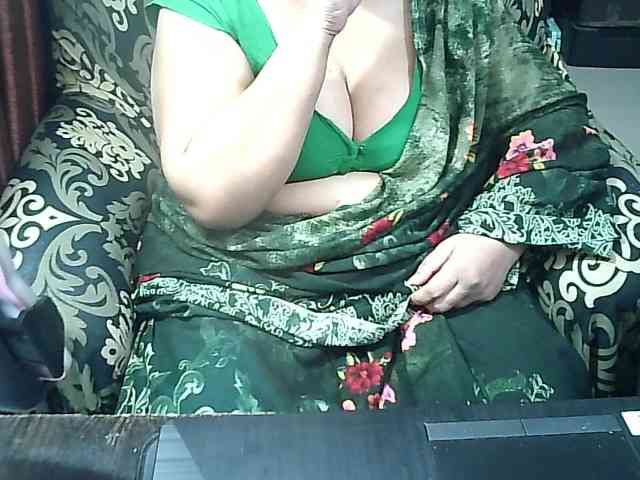 Indianbhabhimilf40 webcam