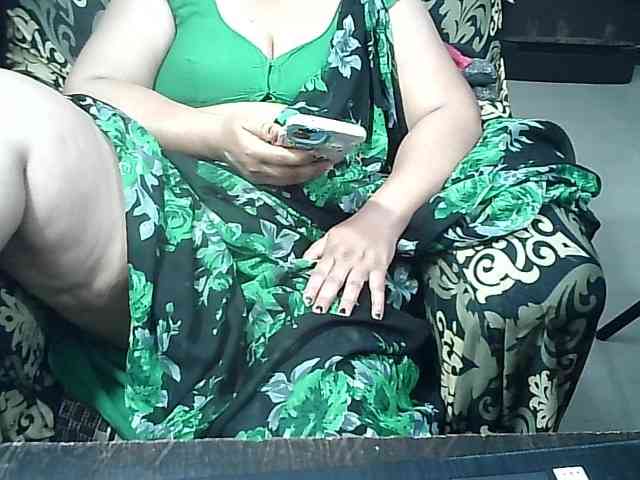 Indianbhabhimilf40 webcam