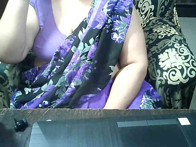 Indianbhabhimilf40 webcam