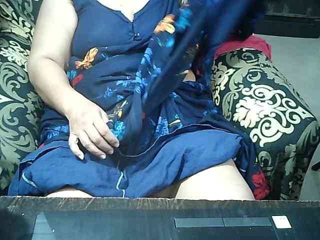 Indianbhabhimilf40 webcam