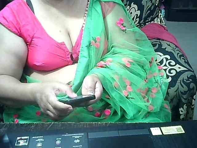 Indianbhabhimilf40 webcam