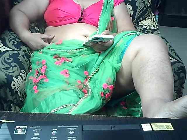 Indianbhabhimilf40 webcam