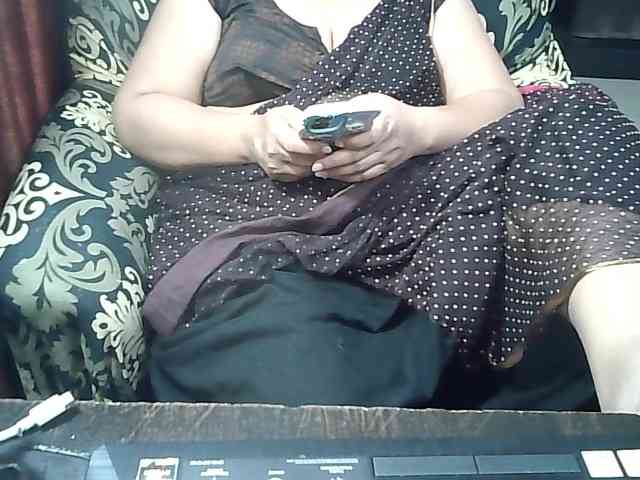 Indianbhabhimilf40 webcam