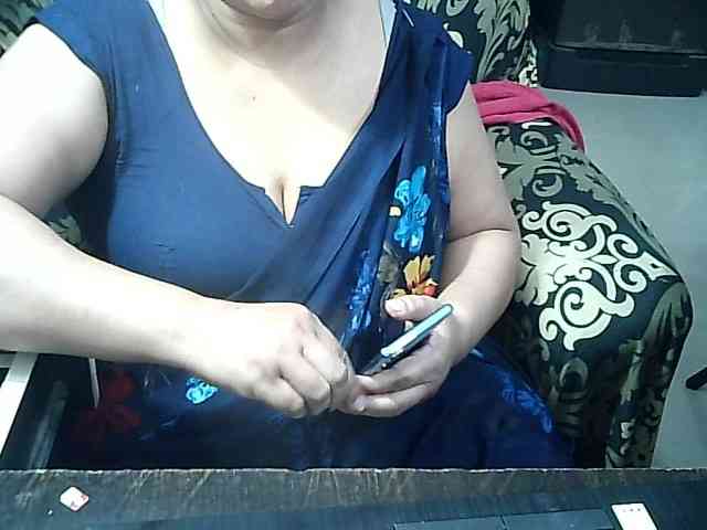 Indianbhabhimilf40 webcam