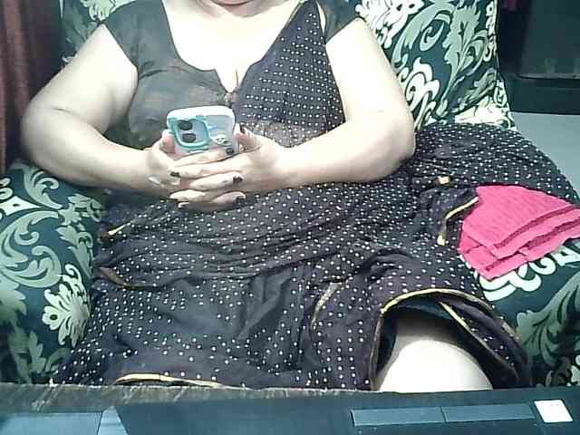 Indianbhabhimilf40 webcam