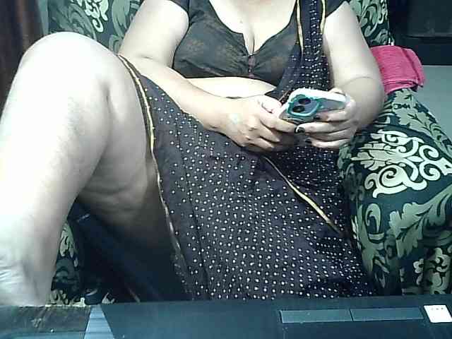 Indianbhabhimilf40 webcam