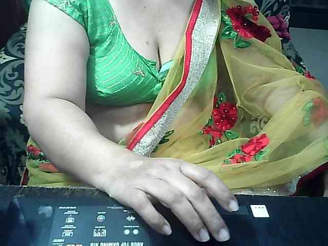 Indianbhabhimilf40 webcam