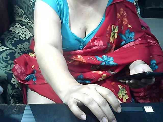 Indianbhabhimilf40 webcam