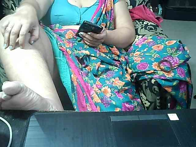 Indianbhabhimilf40 webcam