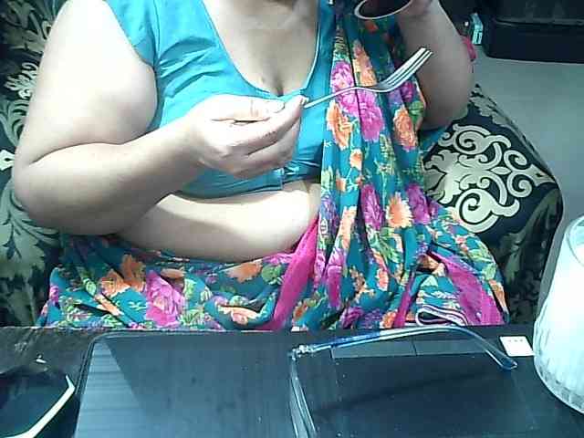 Indianbhabhimilf40 webcam