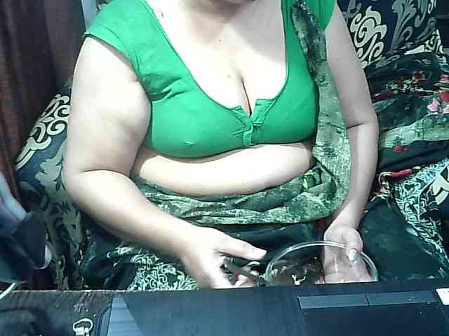 Indianbhabhimilf40 webcam