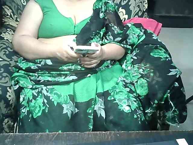 Indianbhabhimilf40 webcam