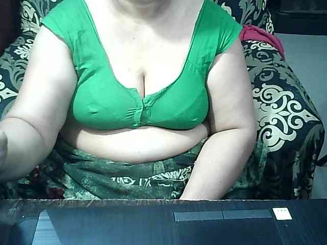 Indianbhabhimilf40 webcam