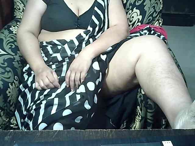 Indianbhabhimilf40 webcam