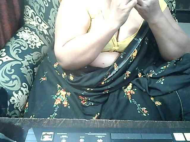 Indianbhabhimilf40 webcam