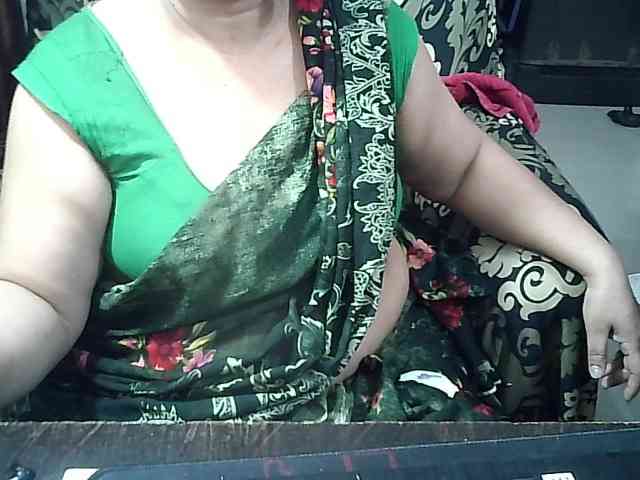 Indianbhabhimilf40 webcam