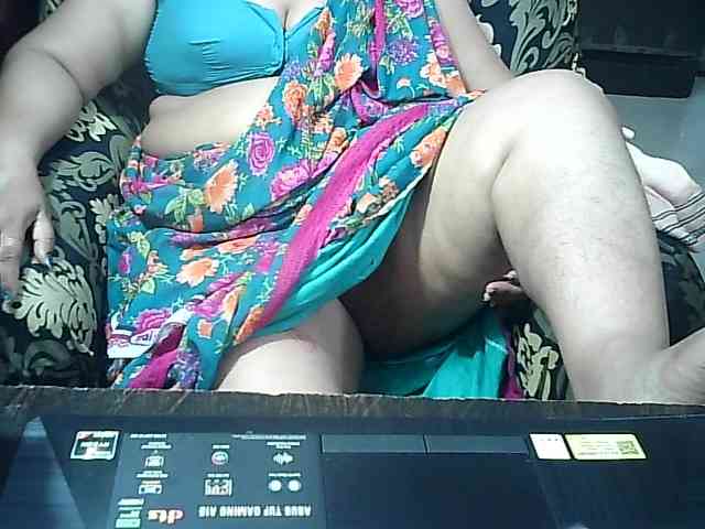 Indianbhabhimilf40 webcam