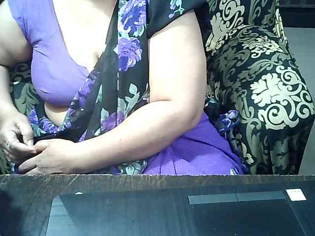 Indianbhabhimilf40 webcam