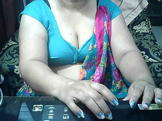 Indianbhabhimilf40 webcam