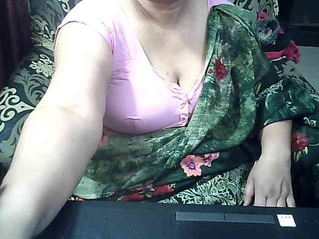 Indianbhabhimilf40 webcam