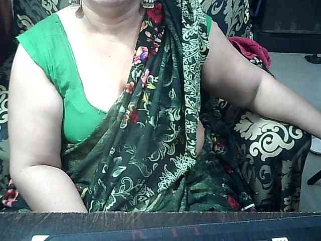 Indianbhabhimilf40 webcam