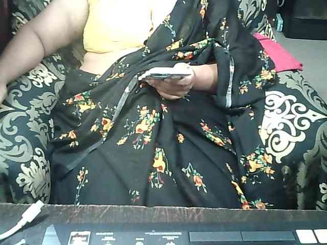 Indianbhabhimilf40 webcam