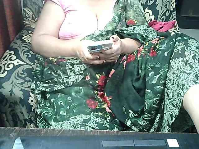 Indianbhabhimilf40 webcam