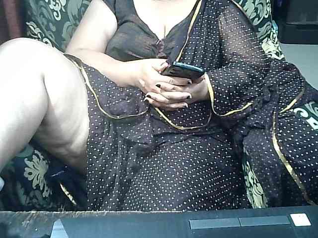 Indianbhabhimilf40 webcam