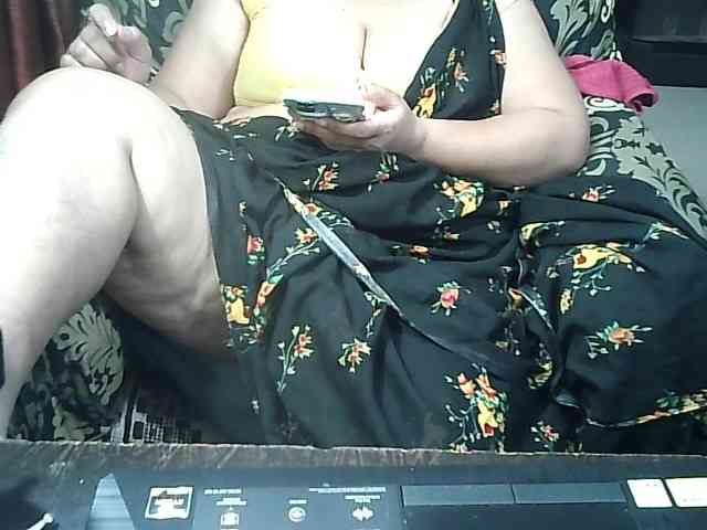 Indianbhabhimilf40 webcam