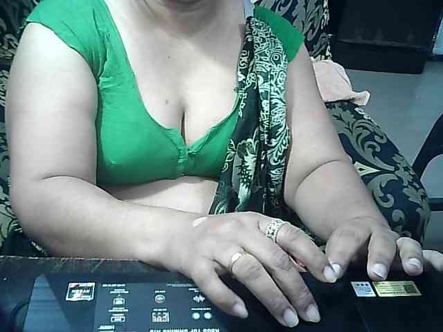 Indianbhabhimilf40 webcam