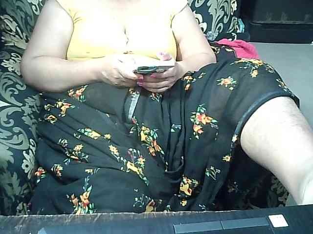 Indianbhabhimilf40 webcam