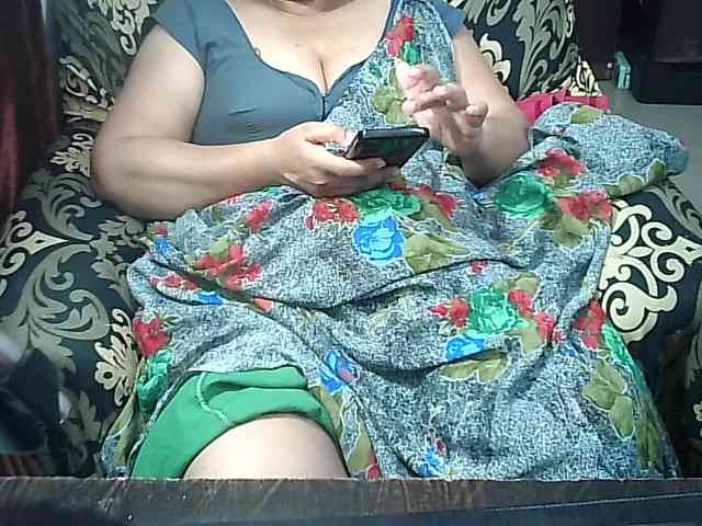 Indianbhabhimilf40 webcam