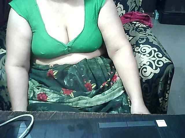 Indianbhabhimilf40 webcam