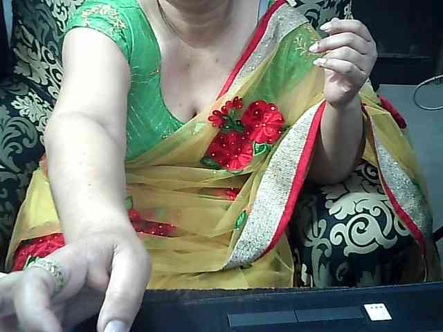Indianbhabhimilf40 webcam