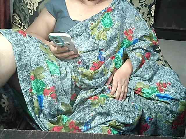 Indianbhabhimilf40 webcam