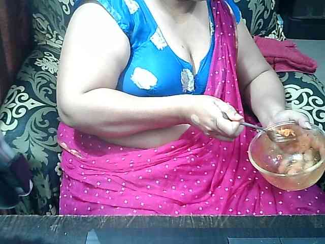 Indianbhabhimilf40 webcam