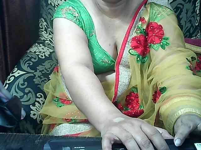 Indianbhabhimilf40 webcam