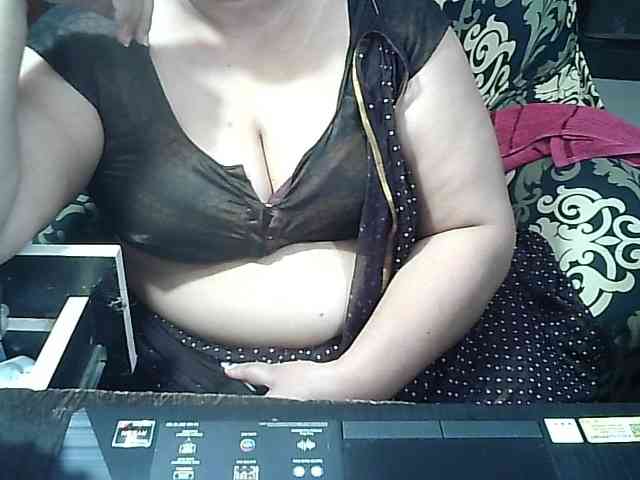 Indianbhabhimilf40 webcam