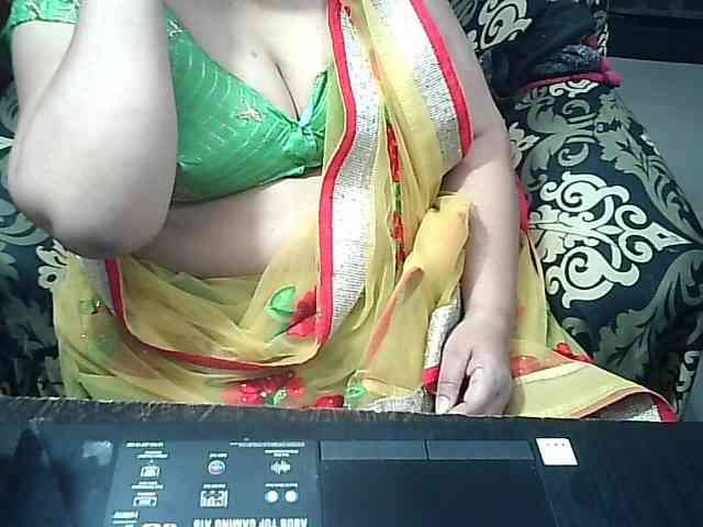 Indianbhabhimilf40 webcam