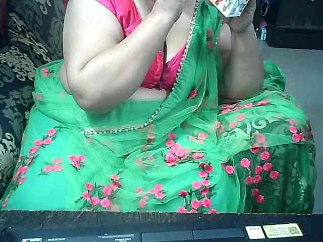 Indianbhabhimilf40 webcam