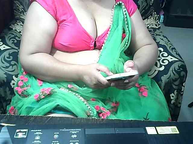 Indianbhabhimilf40 webcam
