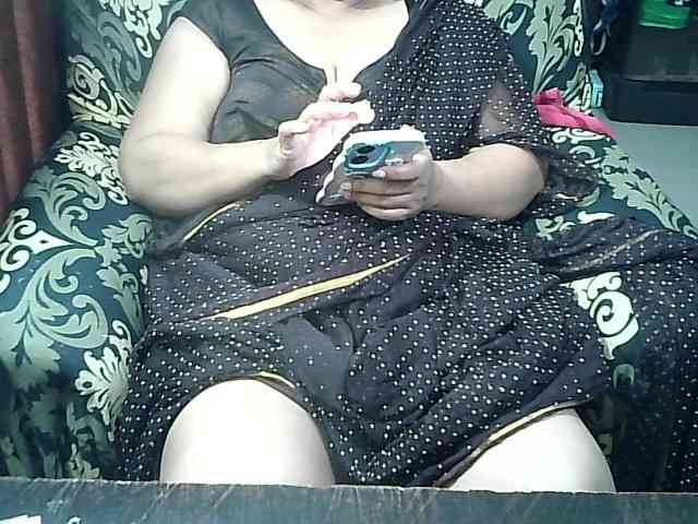 Indianbhabhimilf40 webcam