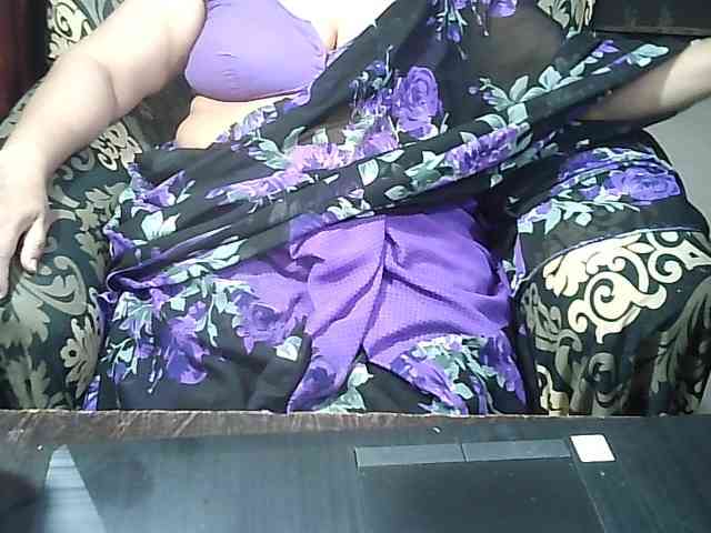 Indianbhabhimilf40 webcam