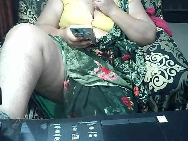 Indianbhabhimilf40 webcam