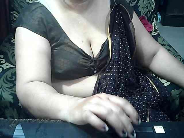 Indianbhabhimilf40 webcam